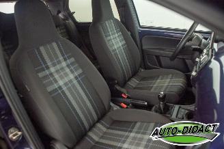 Volkswagen Up! 1.0 high up! 71.052 km Navi Airco BlueMotion picture 16