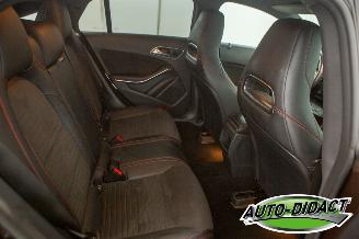 Mercedes Cla-klasse 180 Automaat Clima Navi Camera picture 21