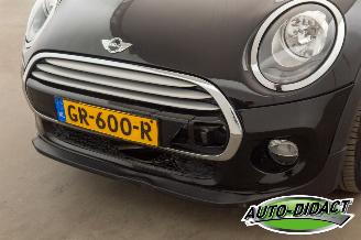 Mini Cooper 1.5 Airco Navi Business picture 27