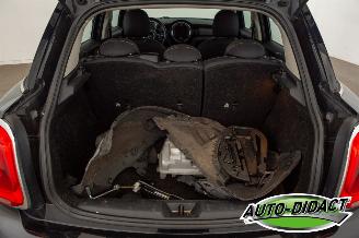 Mini Cooper 1.5 Airco Navi Business picture 38