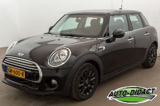 Schadeauto Mini Cooper 1.5 Airco Navi Business 2015/7
