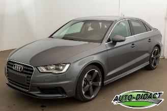 skadebil auto Audi A3 1.6 TDI Clima Navi 2015/3