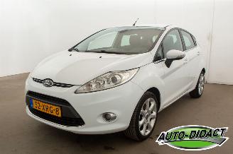 skadebil auto Ford Fiesta 1.25 Clima 2012/7