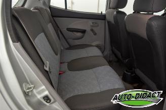 Kia Picanto 1.0 Light picture 17