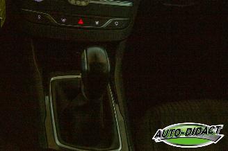 Peugeot 308 1.2 Clima Navi picture 10