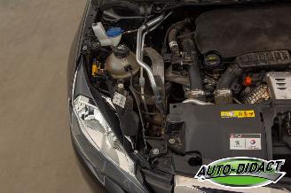 Peugeot 308 1.2 Clima Navi picture 36