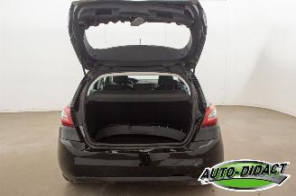 Peugeot 308 1.2 Clima Navi picture 41