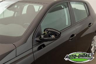 Peugeot 308 1.2 Clima Navi picture 29