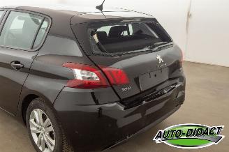 Peugeot 308 1.2 Clima Navi picture 35