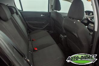 Peugeot 308 1.2 Clima Navi picture 21