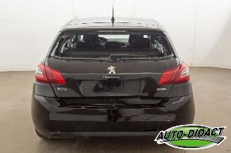 Peugeot 308 1.2 Clima Navi picture 40