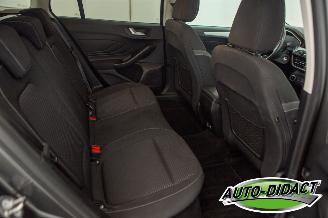 Ford Focus 1.0 EcoBoost Clima Navi Trend Edition Business picture 24