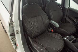 Peugeot 208 1.2 PureTech Automaat 107.250 km Navi Clima Allure picture 21