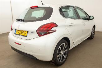 Peugeot 208 1.2 PureTech Automaat 107.250 km Navi Clima Allure picture 4