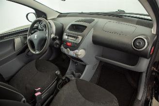 Peugeot 107 1.0-12V XS picture 13