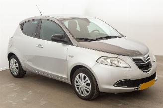 Lancia Ypsilon 0.9 TwinAir Automaat 127.914 km Airco Gold picture 2