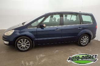 Ford Galaxy 2.0-16V 7p. Clima Ghia Limited picture 37