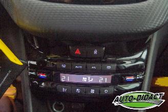 Peugeot 2008 1.2 PureTech Automaat Pano Clima Navi  Blue Lease Executive picture 10