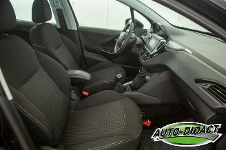 Peugeot 208 1.2 PureTech 66.812 km NAP Airco Blue Lion picture 20