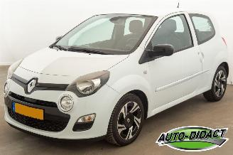 Damaged car Renault Twingo 1.2 16V Dynamique Clima 2012/12