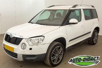 skadebil auto Skoda Yeti 1.2 TSI Automaat Airco Navi Ambition 2013/2