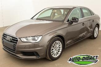 skadebil auto Audi A3 1.6 TDI Clima Navi Leder Ambiente 2014/3