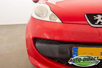 Peugeot 107 1.0-12V XS picture 33