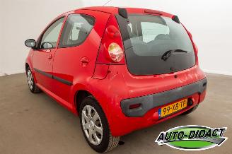 Peugeot 107 1.0-12V XS picture 3