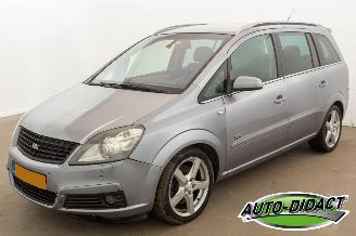 skadebil auto Opel Zafira 2.2 Automaat 7p Cosmo 2006/9