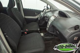 Toyota Yaris 1.3 VVTi Automaat Clima Luna MMT picture 17