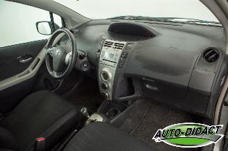 Toyota Yaris 1.3 VVTi Automaat Clima Luna MMT picture 15