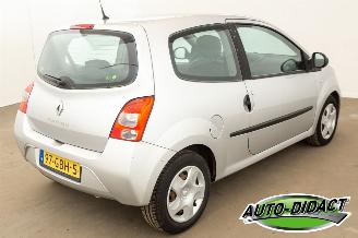 Renault Twingo 1.2-16V Automaat 114.402 km NAP Dynamique picture 4