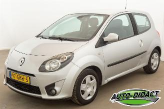 Damaged car Renault Twingo 1.2-16V Automaat 114.402 km NAP Dynamique 2008/5