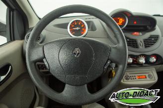 Renault Twingo 1.2-16V Automaat 114.402 km NAP Dynamique picture 5