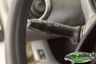 Peugeot 107 1.0-12V XR picture 12