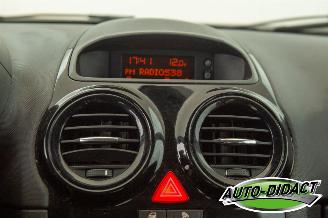 Opel Corsa 1.2-16V 111 Edition Airco picture 7