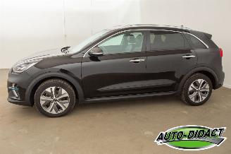Kia e-Niro ExecutiveLine 64 kWh leder Camera Clima Navi picture 37
