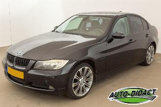 krockskadad bil auto BMW 3-serie 318i Clima Navi 2006/12