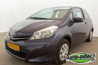 krockskadad bil auto Toyota Yaris 1.0 VVT-i Airco Camera Aspiration 2012/5