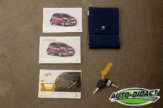 Peugeot 107 1.0 56.757 km Airco picture 26