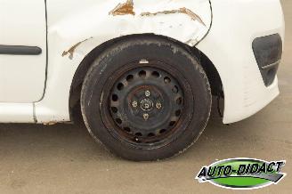 Peugeot 107 1.0 56.757 km Airco picture 27