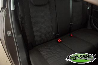 Peugeot 308 SW 1.6 HDI Allure Pano Camera navi picture 23