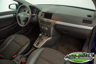 Opel Astra GTC 1.8 Automaat Clima Executive picture 16
