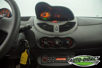 Renault Twingo 1.2-16V Airco Dynamique picture 8