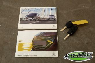 Peugeot 308 1.6 VTi Clima Access picture 23