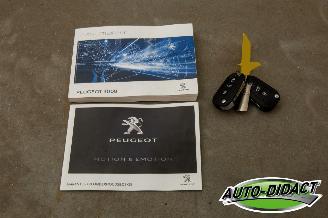 Peugeot 3008 1.2 Allure Open Pano Clima Navi Camera picture 27