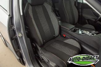 Peugeot 3008 1.2 PureTech Automaat 81.562 km NAP Digi Dash Clima Blue Lease Executive picture 25