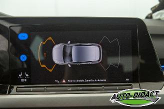 Volkswagen Golf 1.5 TSI Digi Dash Clima picture 9