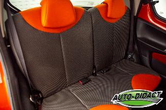 Toyota Aygo 1.0 VVT-i Airco 117.759 km NAP Dynamic Orange picture 16