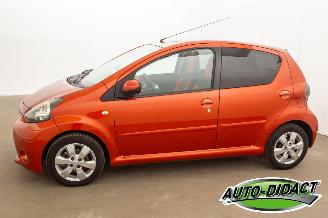 Toyota Aygo 1.0 VVT-i Airco 117.759 km NAP Dynamic Orange picture 34